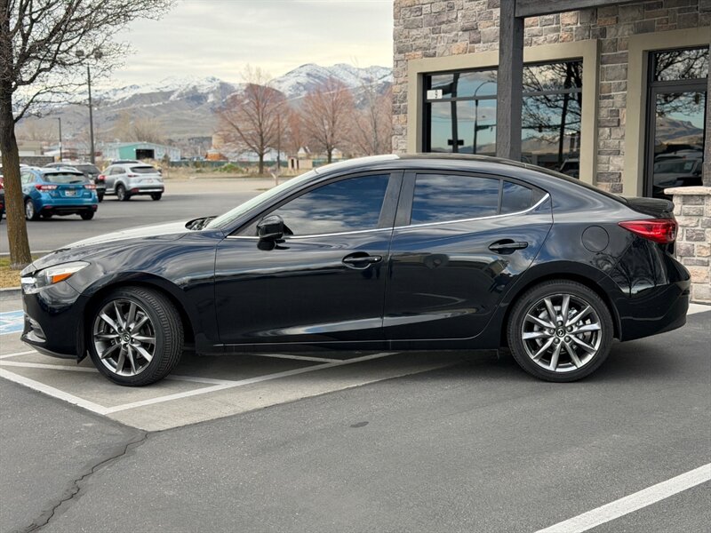 2018 Mazda MAZDA3 Touring  
