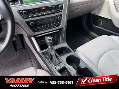 2017 Hyundai SONATA Sport   - Photo 14 - North Logan, UT 84341
