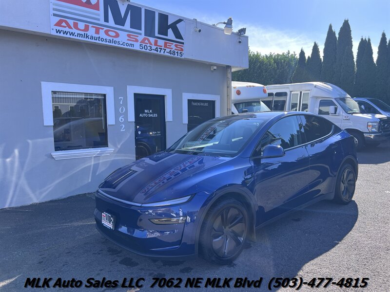 2026 Tesla Model Y Long Range   - Photo 1 - Portland, OR 97211