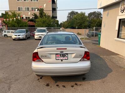 2004 Ford Focus ZTS   - Photo 5 - Portland, OR 97211