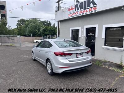2017 Hyundai ELANTRA SE   - Photo 4 - Portland, OR 97211
