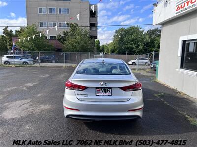 2017 Hyundai ELANTRA SE - Photo 4 - Portland, OR 97211