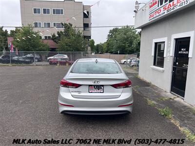 2017 Hyundai ELANTRA SE   - Photo 5 - Portland, OR 97211