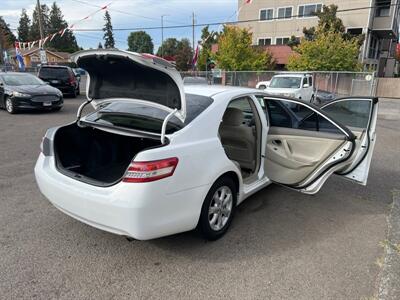 2011 Toyota Camry LE   - Photo 13 - Portland, OR 97211