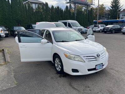 2011 Toyota Camry LE   - Photo 14 - Portland, OR 97211