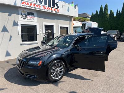 2014 Chrysler 300 Series S   - Photo 8 - Portland, OR 97211