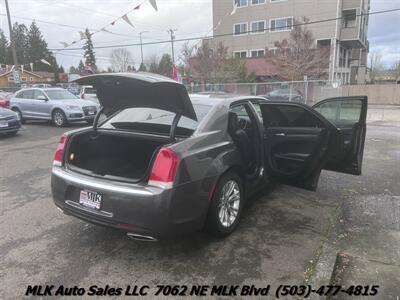 2016 Chrysler 300C - Photo 13 - Portland, OR 97211