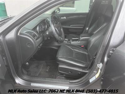 2016 Chrysler 300C - Photo 15 - Portland, OR 97211