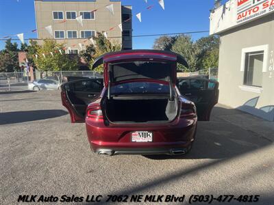 2017 Dodge Charger SE   - Photo 12 - Portland, OR 97211