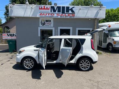 2018 Kia Soul +   - Photo 10 - Portland, OR 97211