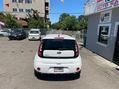 2018 Kia Soul +   - Photo 5 - Portland, OR 97211