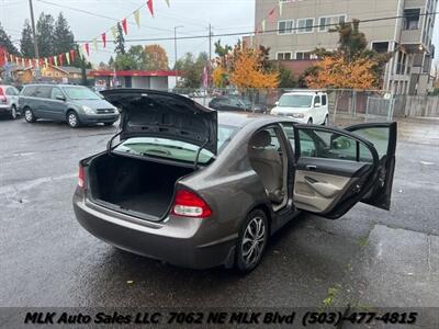 2010 Honda Civic LX   - Photo 14 - Portland, OR 97211