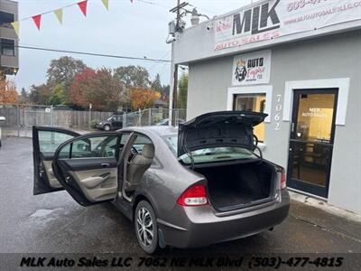 2010 Honda Civic LX   - Photo 12 - Portland, OR 97211