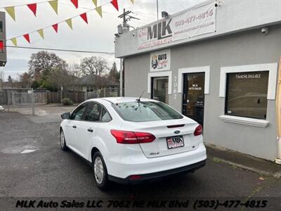 2016 Ford Focus S   - Photo 3 - Portland, OR 97211