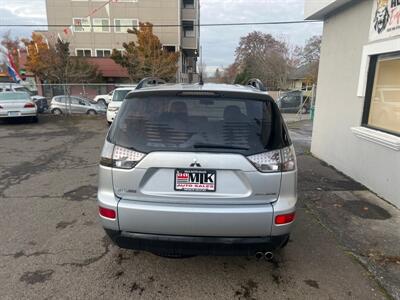 2007 Mitsubishi Outlander LS   - Photo 5 - Portland, OR 97211