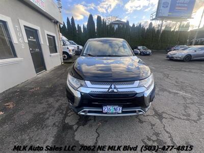 2019 Mitsubishi Outlander SEL   - Photo 3 - Portland, OR 97211