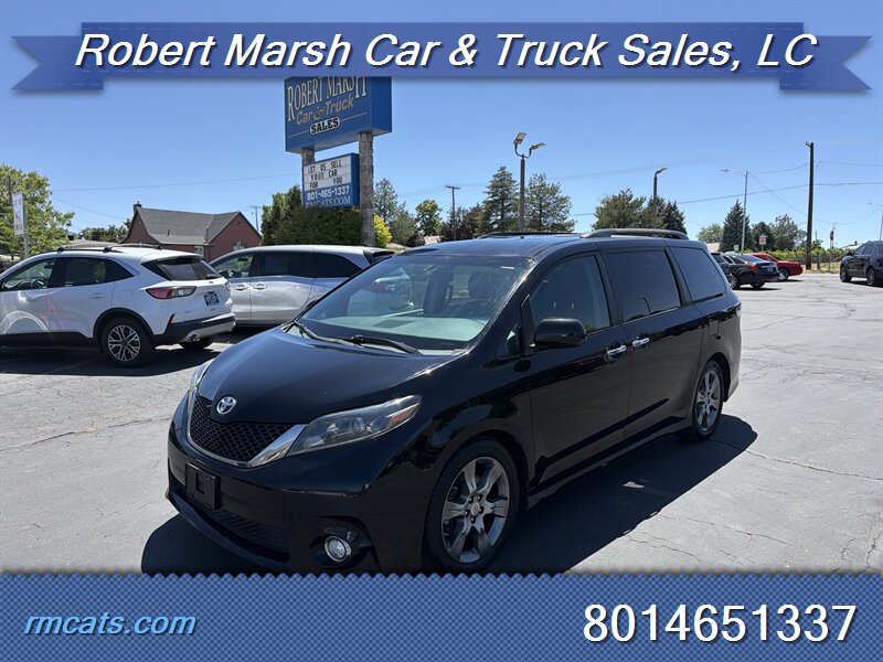 2015 Toyota Sienna SE 8-Passenger  