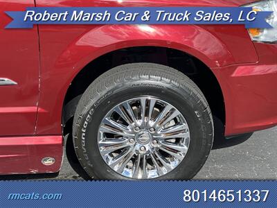 2011 Chrysler Town & Country Limited   - Photo 27 - Payson, UT 84651