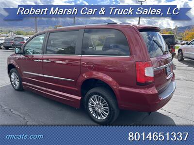2011 Chrysler Town & Country Limited   - Photo 4 - Payson, UT 84651