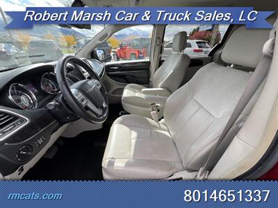 2011 Chrysler Town & Country Limited   - Photo 12 - Payson, UT 84651