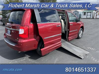 2011 Chrysler Town & Country Limited   - Photo 5 - Payson, UT 84651