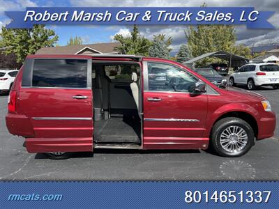 2011 Chrysler Town & Country Limited   - Photo 7 - Payson, UT 84651