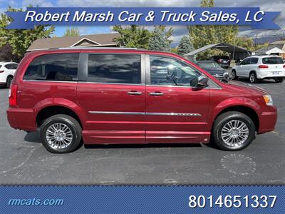 2011 Chrysler Town & Country Limited   - Photo 8 - Payson, UT 84651