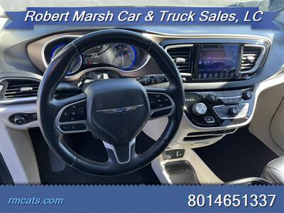 2017 Chrysler Pacifica Touring-L   - Photo 10 - Payson, UT 84651