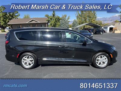 2017 Chrysler Pacifica Touring-L   - Photo 8 - Payson, UT 84651