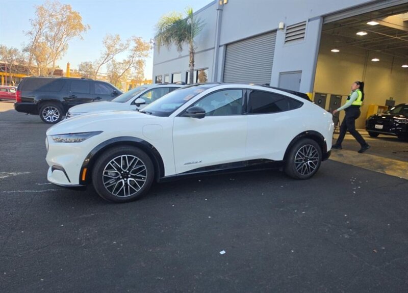 2024 Ford Mustang Mach-E Premium - Photo 1 - Tempe, AZ 85282