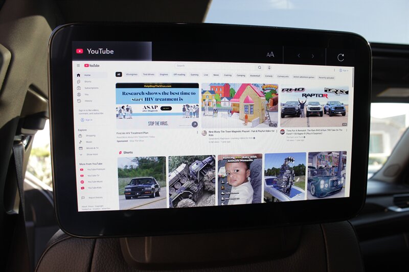 2024 GMC Yukon XL Denali - Photo 31