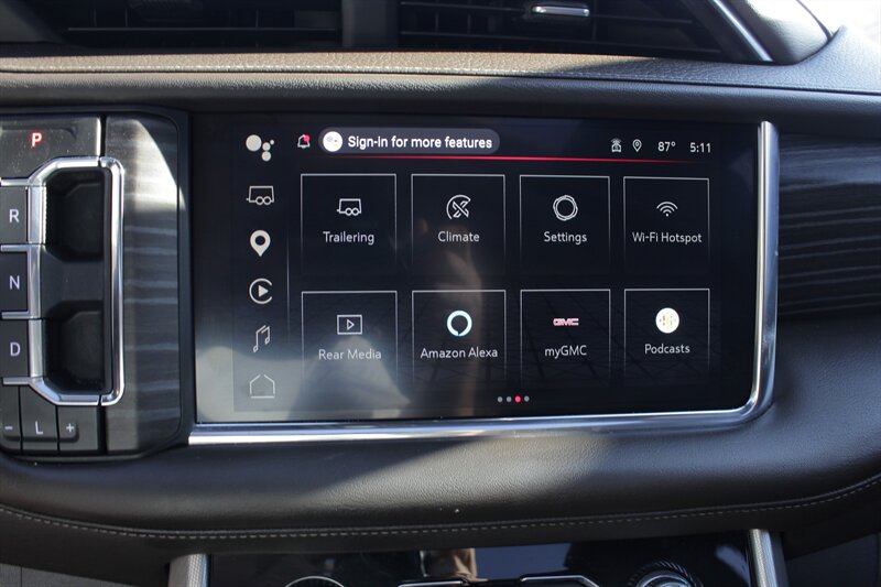 2024 GMC Yukon XL Denali - Photo 22