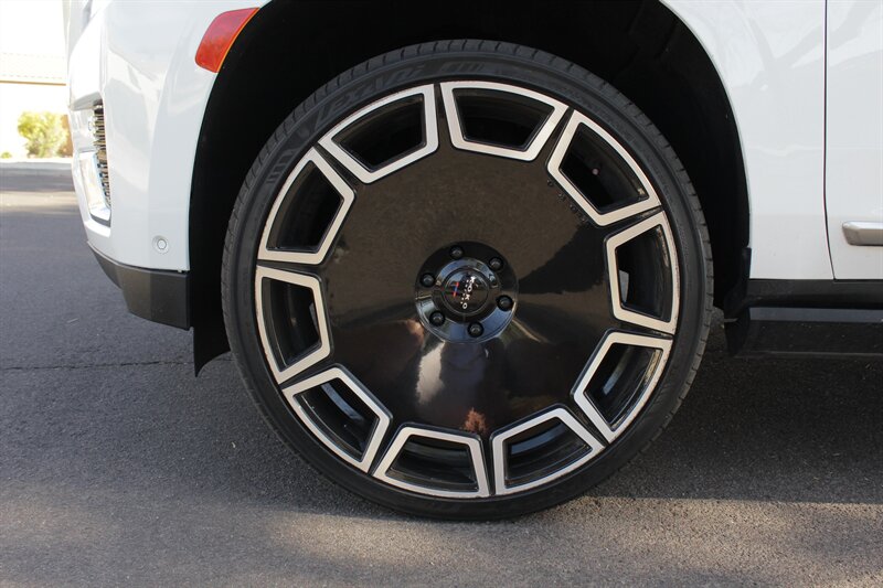 2024 GMC Yukon XL Denali - Photo 10