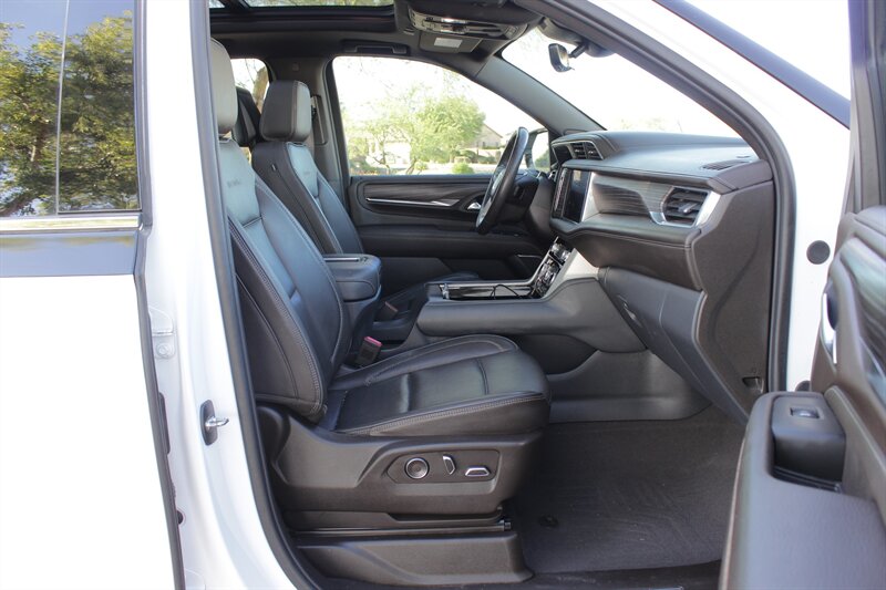 2024 GMC Yukon XL Denali - Photo 33