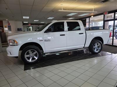 2014 RAM 1500 Express-CREW CAB-4X4-HEMI   - Photo 1 - Hamilton, OH 45015