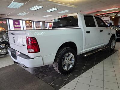 2014 RAM 1500 Express-CREW CAB-4X4-HEMI   - Photo 5 - Hamilton, OH 45015