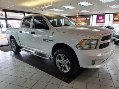 2014 RAM 1500 Express-CREW CAB-4X4-HEMI   - Photo 4 - Hamilton, OH 45015