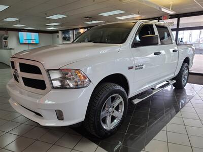 2014 RAM 1500 Express-CREW CAB-4X4-HEMI   - Photo 2 - Hamilton, OH 45015