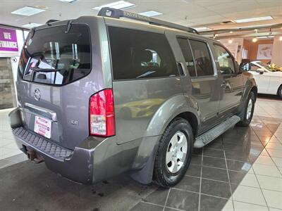 2006 Nissan Pathfinder SE 4DR SUV AWD   - Photo 4 - Hamilton, OH 45015