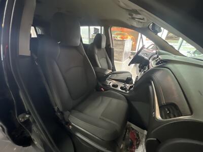2017 Chevrolet Traverse LT 4DR SUV w/1LT   - Photo 26 - Hamilton, OH 45015