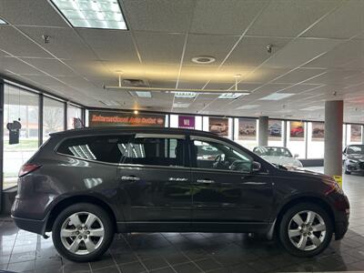 2017 Chevrolet Traverse LT 4DR SUV w/1LT   - Photo 5 - Hamilton, OH 45015