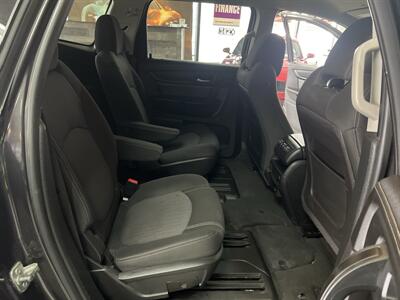 2017 Chevrolet Traverse LT 4DR SUV w/1LT   - Photo 22 - Hamilton, OH 45015