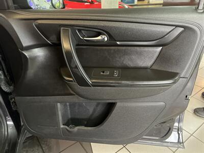 2017 Chevrolet Traverse LT 4DR SUV w/1LT   - Photo 28 - Hamilton, OH 45015