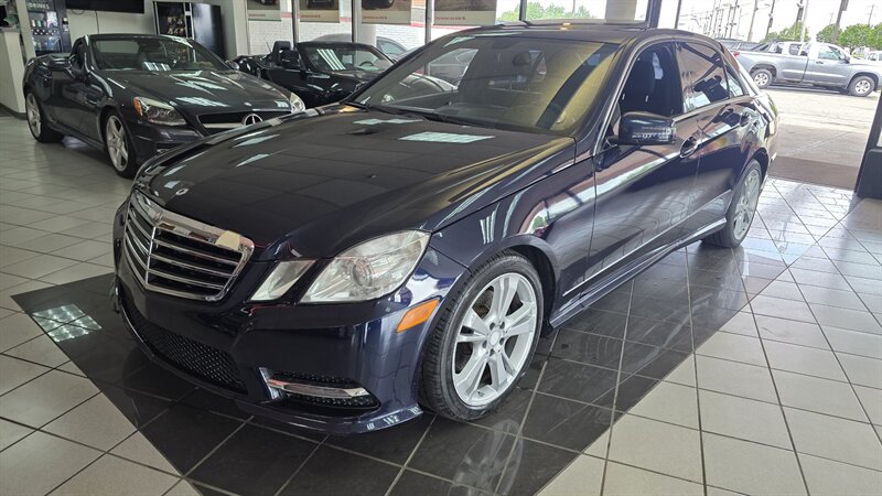 2013 Mercedes-Benz E 350 Luxury 4MATIC 4DR SEDAN AWD   - Photo 1 - Hamilton, OH 45015