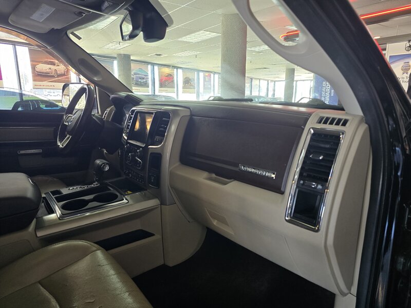 2013 RAM 1500 LARAMIE 4DR CREW CAB 4X4 - Photo 15 - Hamilton, OH 45015