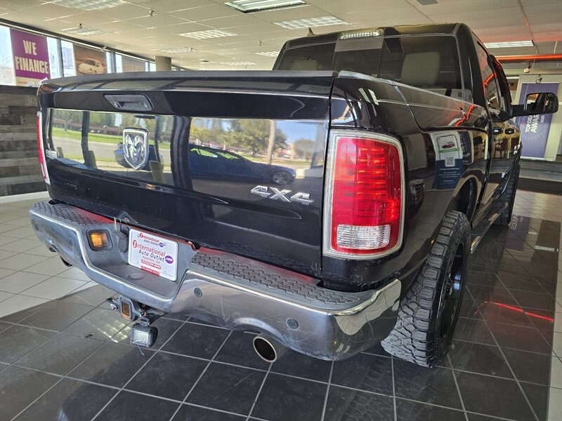 2013 RAM 1500 LARAMIE 4DR CREW CAB 4X4 - Photo 5 - Hamilton, OH 45015
