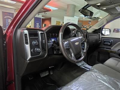 2018 Chevrolet Silverado 1500 LT-CREW CAB-4X4   - Photo 8 - Hamilton, OH 45015