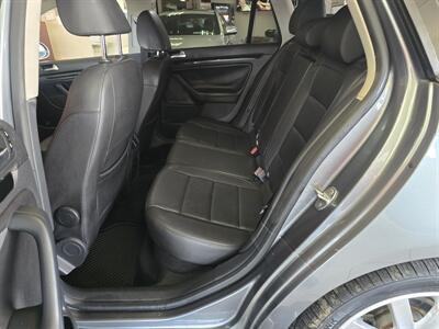 2014 Volkswagen Jetta SportWagen TDI   - Photo 11 - Hamilton, OH 45015