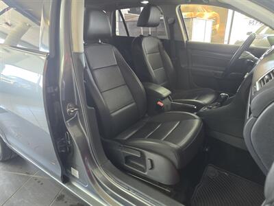 2014 Volkswagen Jetta SportWagen TDI   - Photo 14 - Hamilton, OH 45015