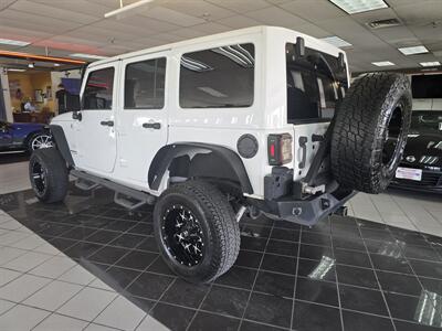 2015 Jeep Wrangler Sahara 4DR SUV 4X4 - Photo 6 - Hamilton, OH 45015